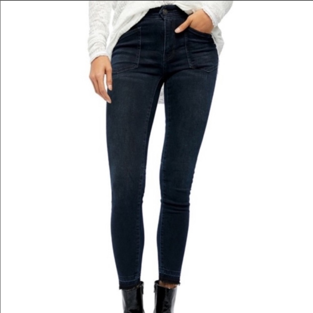 Free People Ivy Mid-Rise Skinny Jeans Seal Blue 24